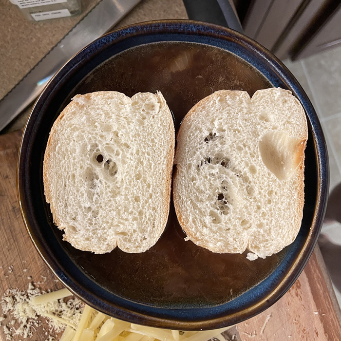 FRENCH ONION SOUP: Toast on top